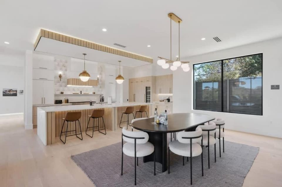 Barton Springs Luxe Heated Pool Spa Sleeps 16 House in Zilker