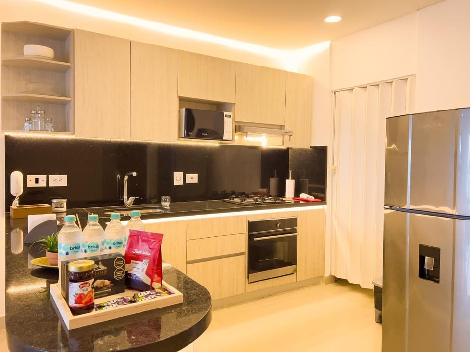 Kitchen or kitchenette, oven