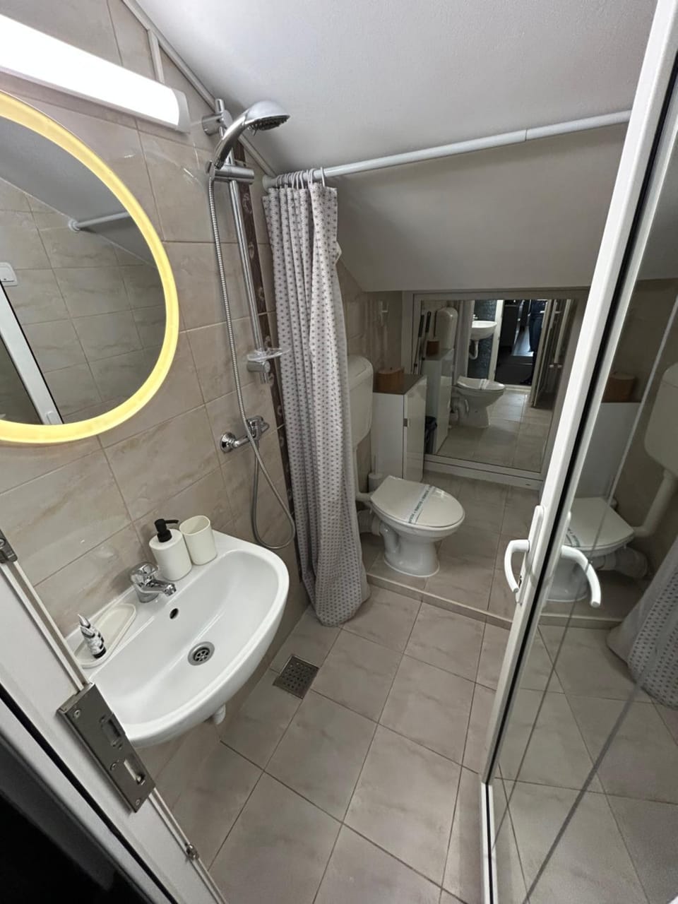 Shower, Toilet, Bathroom