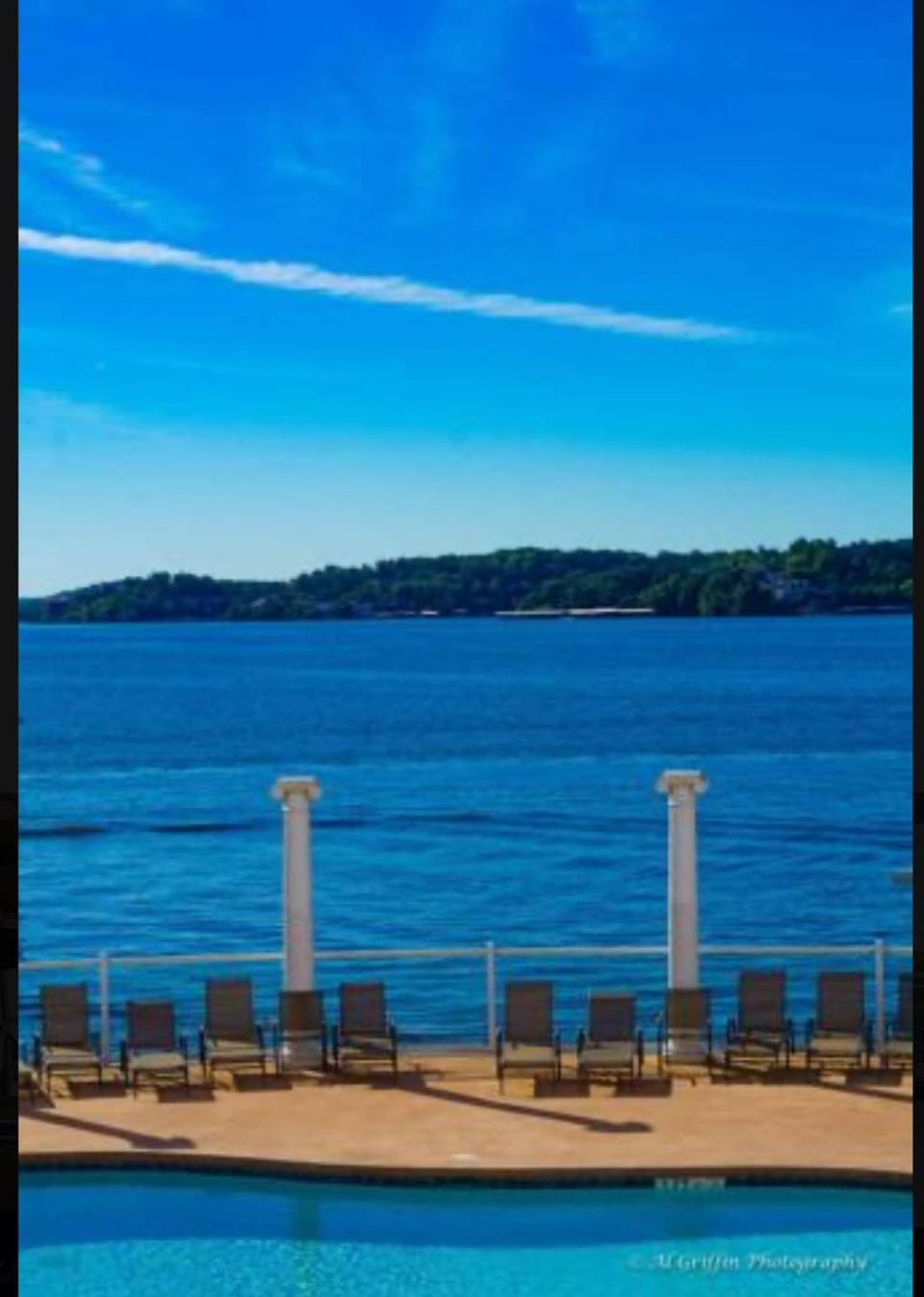 Lake view, Swimming pool