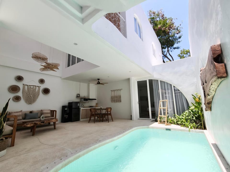 Property building, Pool view, Swimming pool