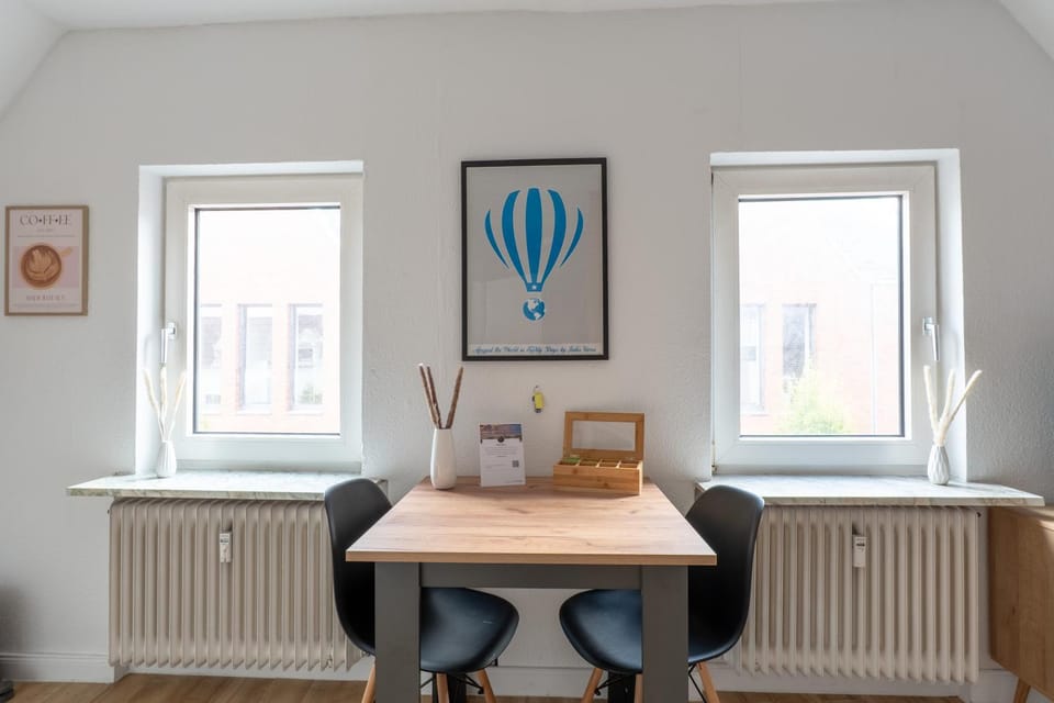 Coffee/tea facilities, Dining area