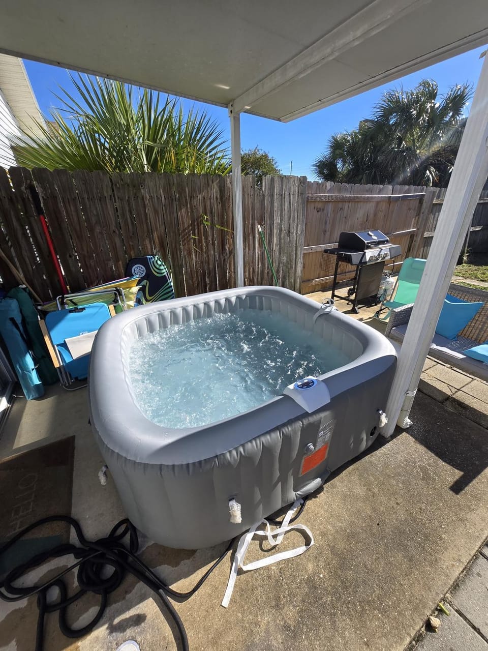 Day, Hot Tub