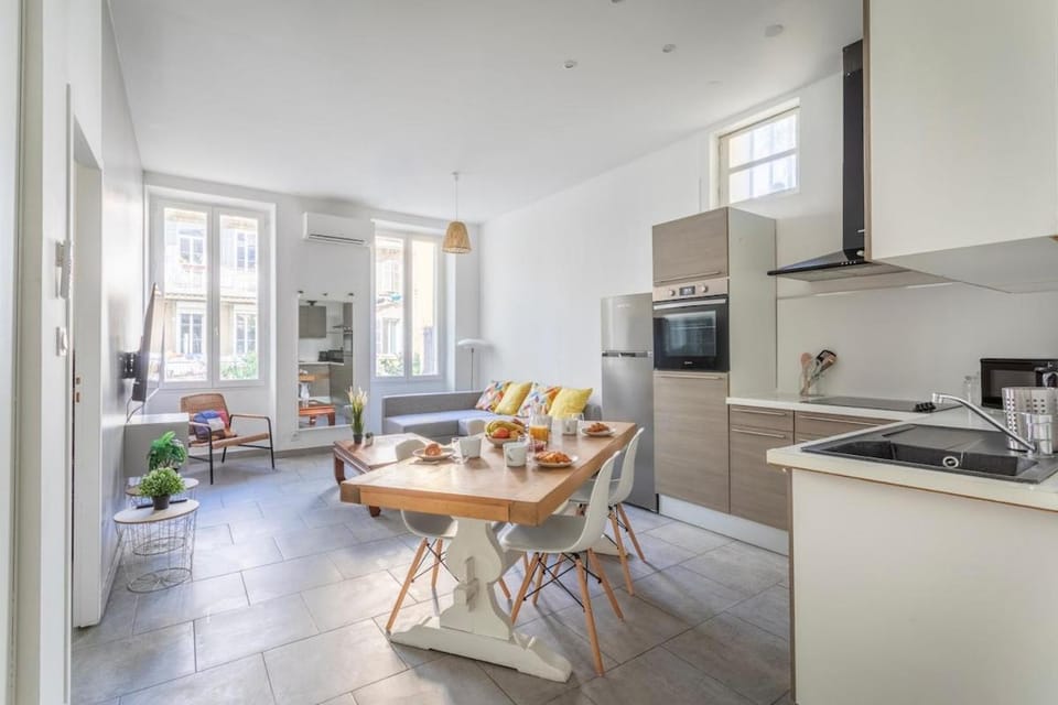 T2 47m2 avec Clim entre Gare et Vieux-Port Apartment in Marseille