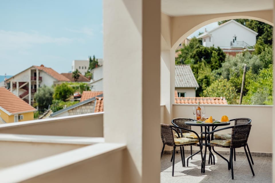 Balcony/Terrace, Dining area