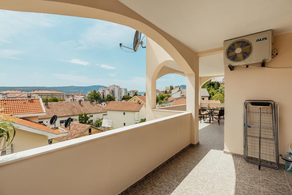 View (from property/room), Balcony/Terrace