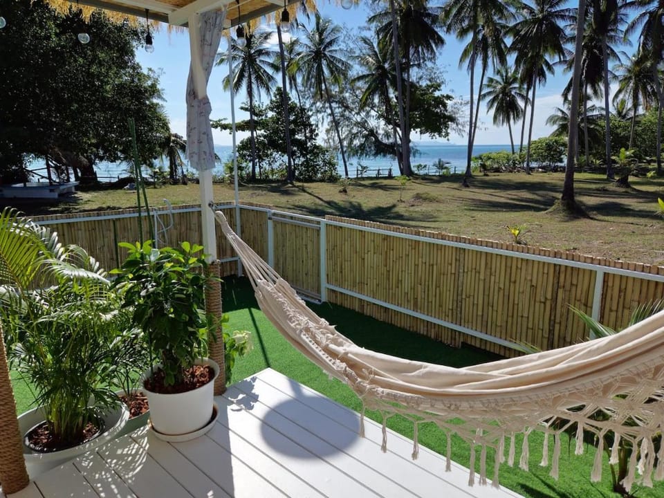 Patio, Day, Natural landscape, View (from property/room), Balcony/Terrace, Garden view, Sea view