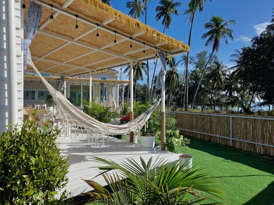 Patio, Garden view