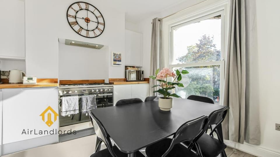 Exclusive 2 Bedroom Flat near Loughborough Junction! Apartment in London Borough of Southwark