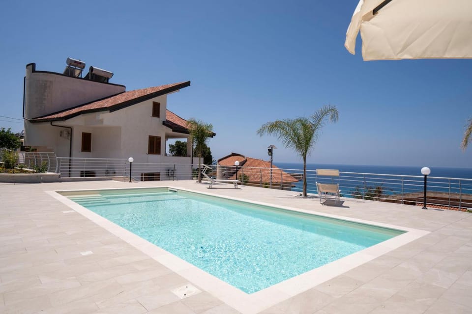 Day, Balcony/Terrace, Pool view, Sea view