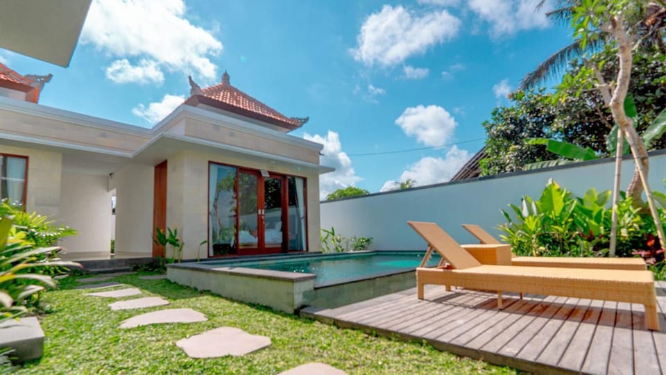 Property building, Balcony/Terrace, Garden view, Pool view