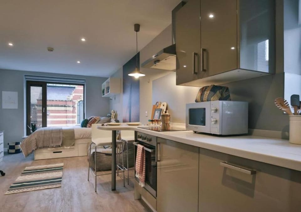 For Students Only - Victoria Point in Manchester Apartment in Manchester