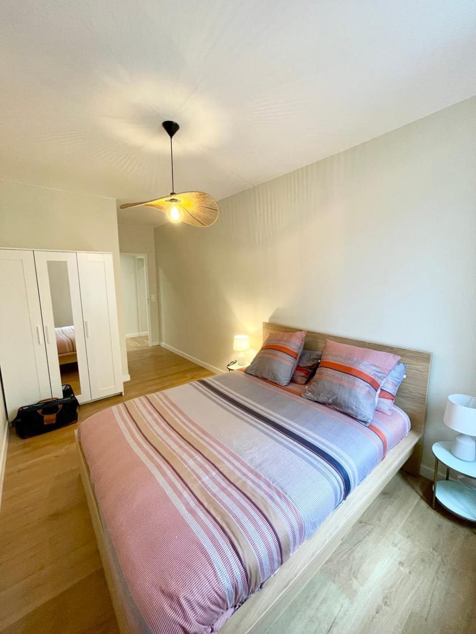 Casa Luna 1 Bedroom 4 Guests City Center Fully Equipped Apartment in Metz