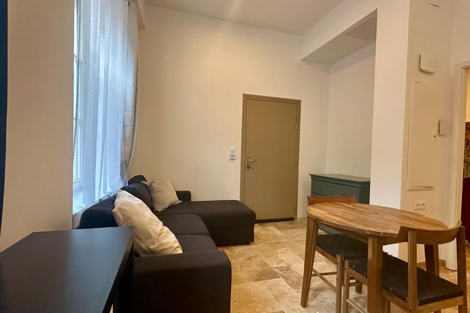 Le 002 Sainte Ségolène Apartment in Metz