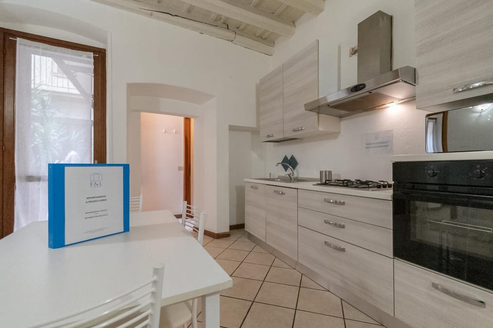 Kitchen or kitchenette, Dining area, dishwasher, oven, pet friendly, stove
