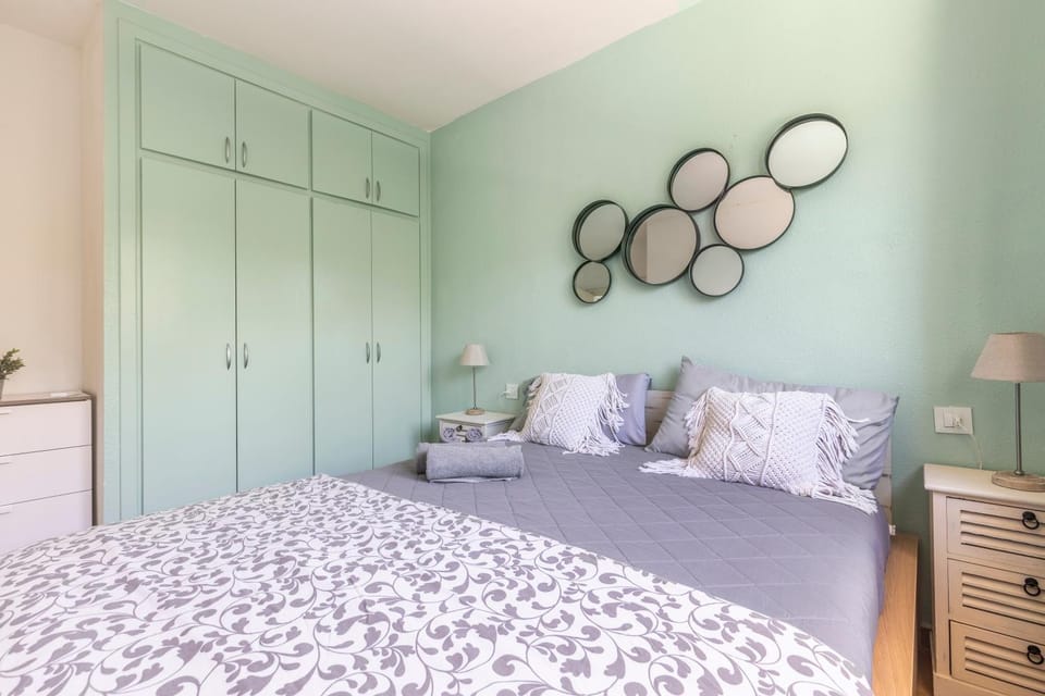Living room, Bedroom