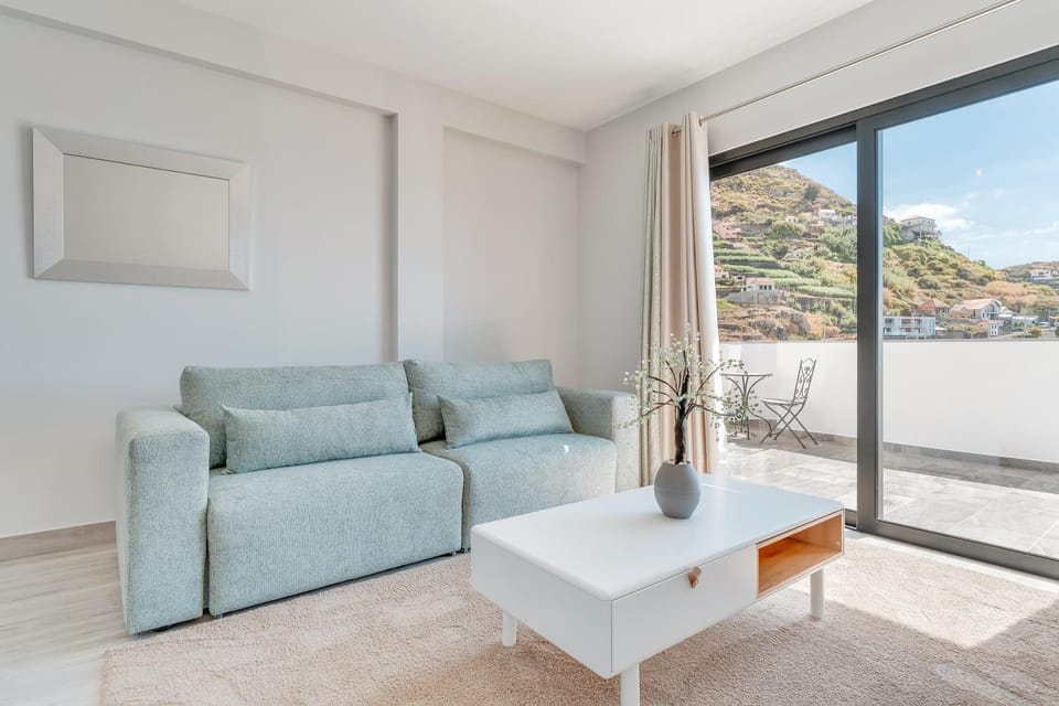 Natural landscape, View (from property/room), Balcony/Terrace, Living room