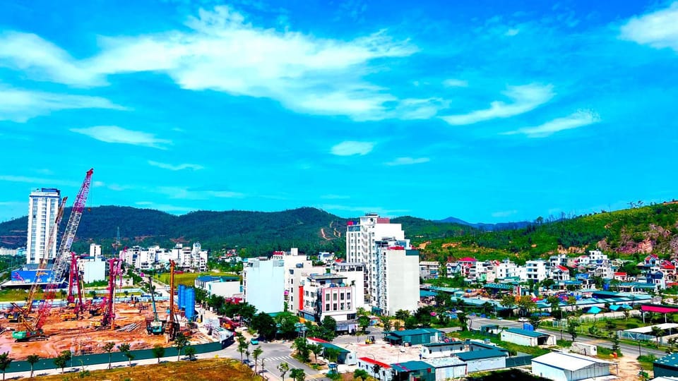 Day, Natural landscape, Mountain view, Street view