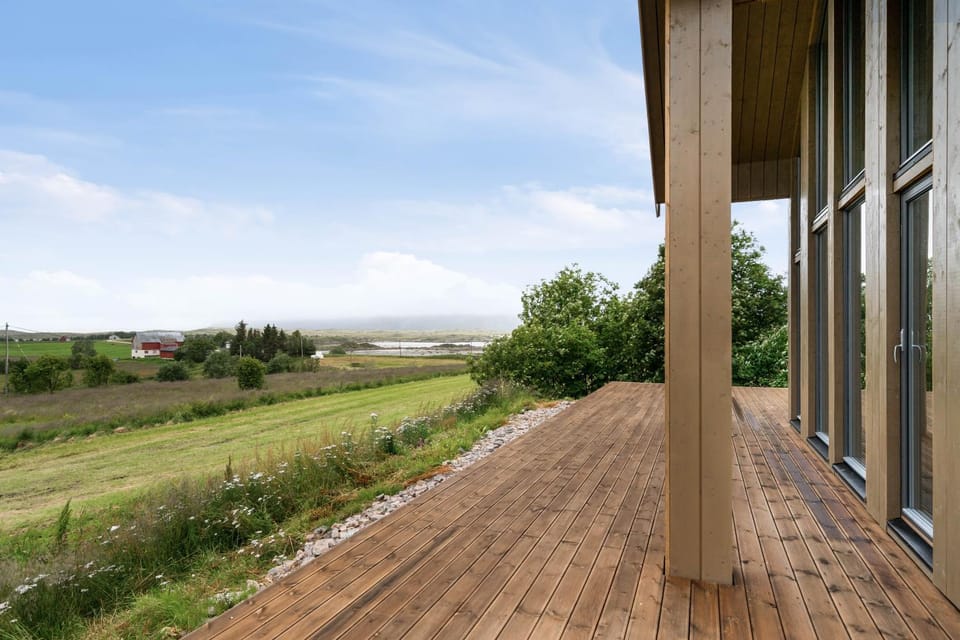 Property building, View (from property/room), Balcony/Terrace