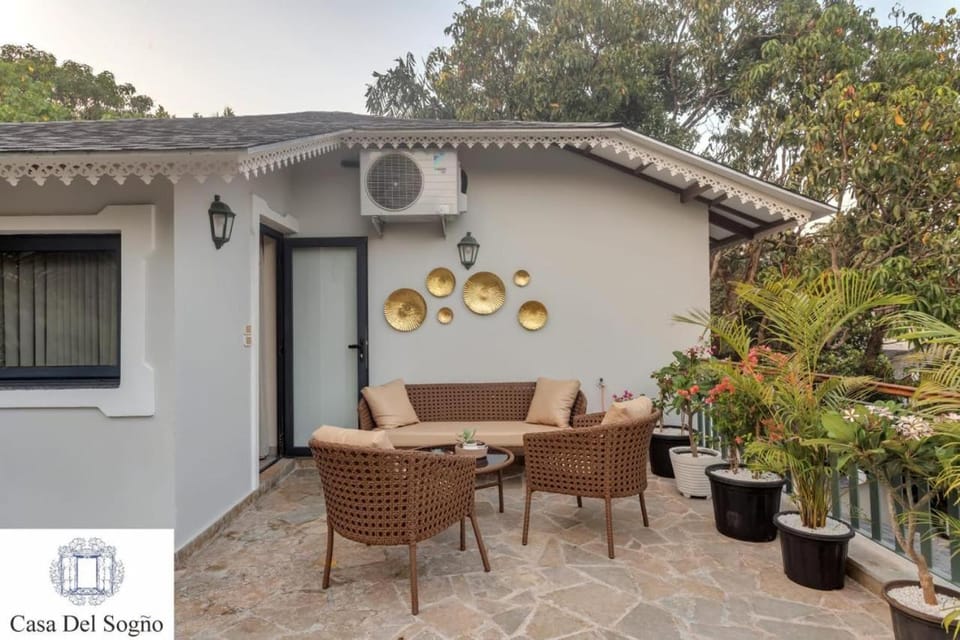 Balcony/Terrace, Seating area, Garden view