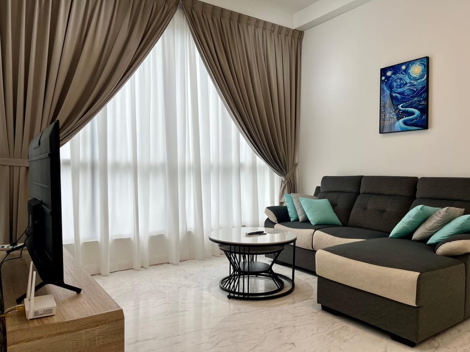 Sky 88 -- Near SG & JB Town & CIQ & City View # 3BR2B # 6pax by Cowidea Apartment in Johor Bahru