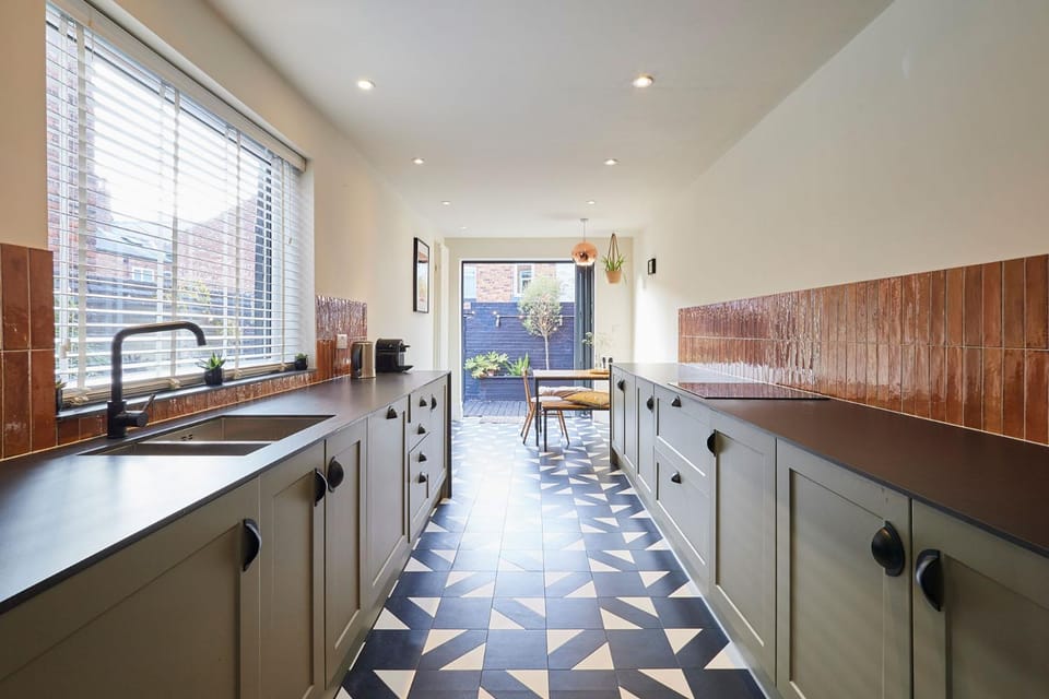 Kitchen or kitchenette, dishwasher, pet friendly, stove