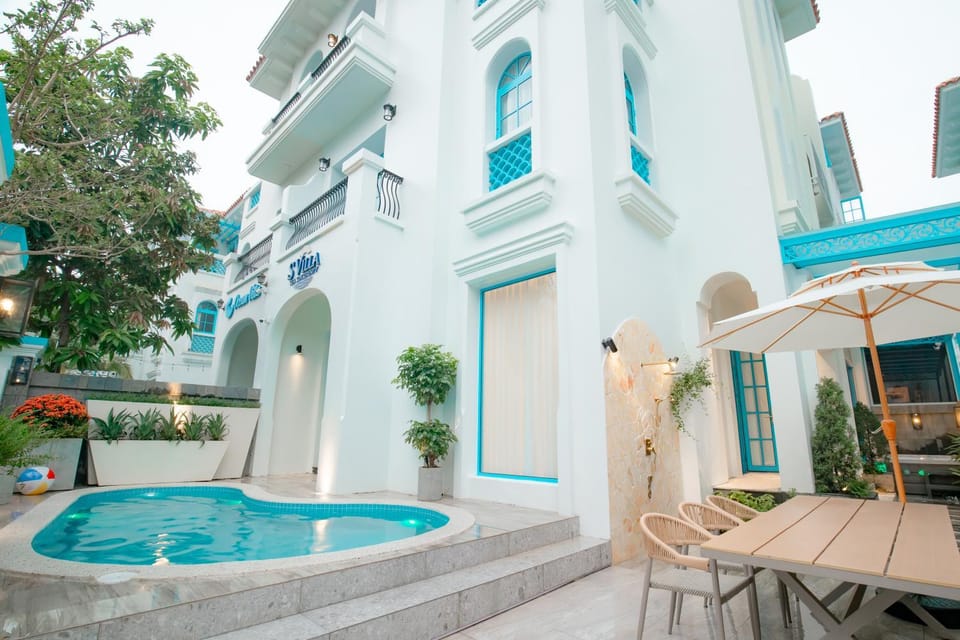 Balcony/Terrace, Swimming pool