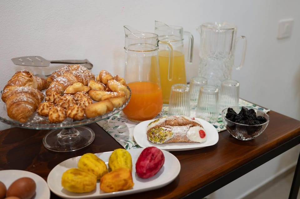 Food and drinks, Food, Breakfast, Buffet breakfast, Drinks