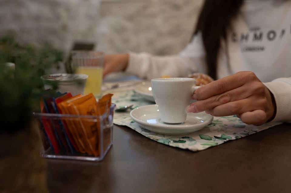 Coffee/tea facilities, Food and drinks, Breakfast, Drinks