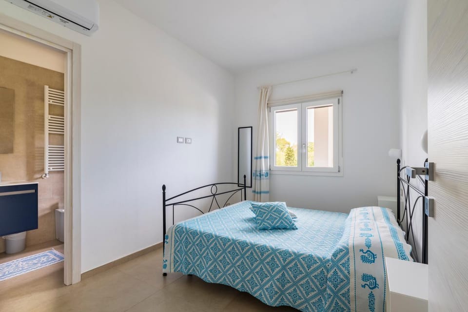 Property building, Living room, Bedroom
