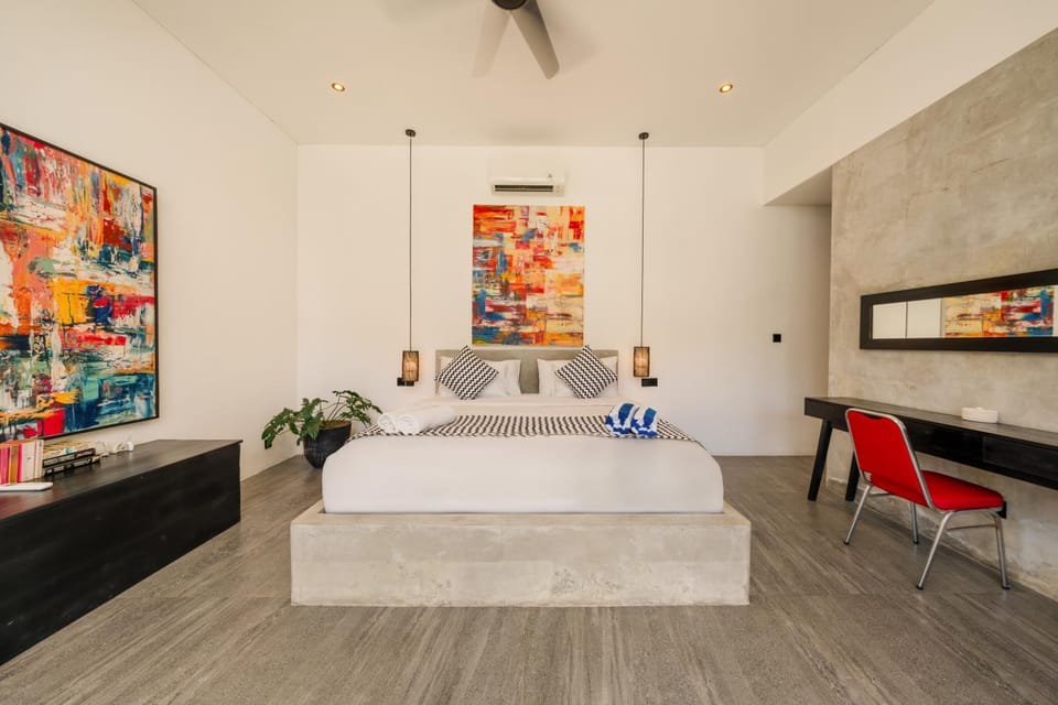 Bed, Photo of the whole room, Bedroom