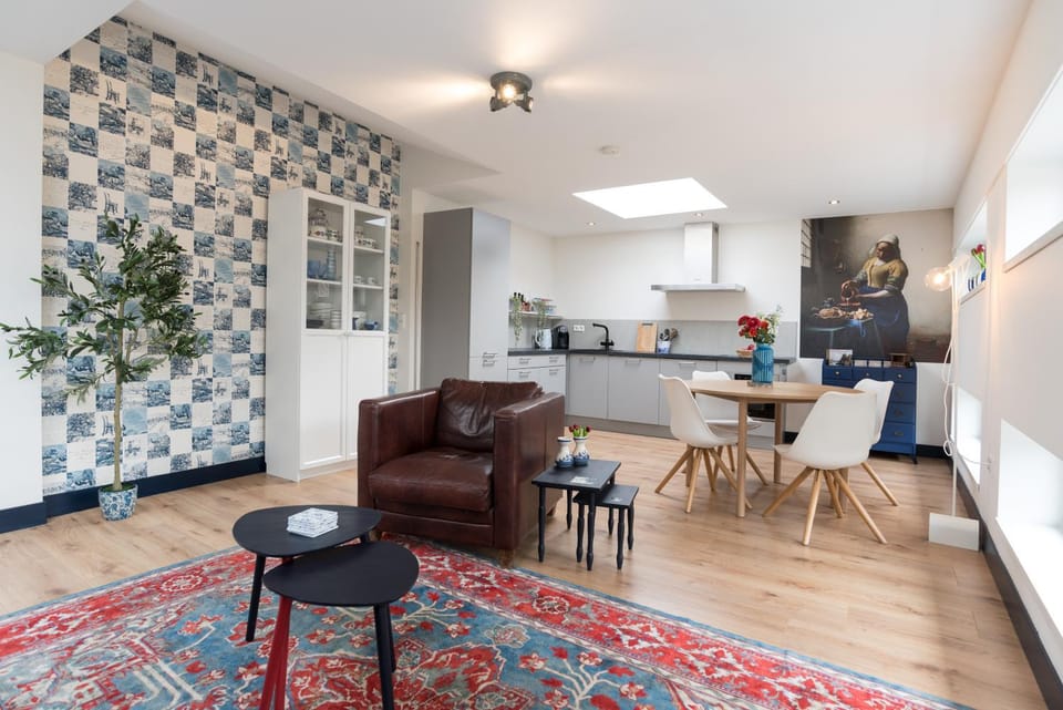 Living room, Seating area, Dining area, kitchen
