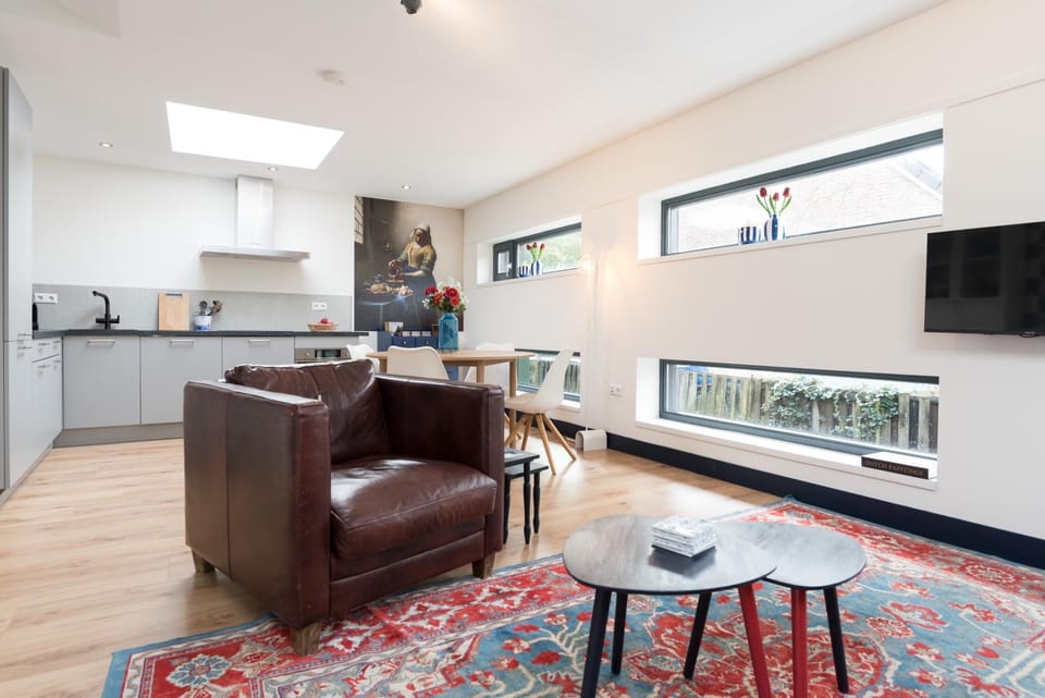 Living room, Seating area, Dining area, kitchen