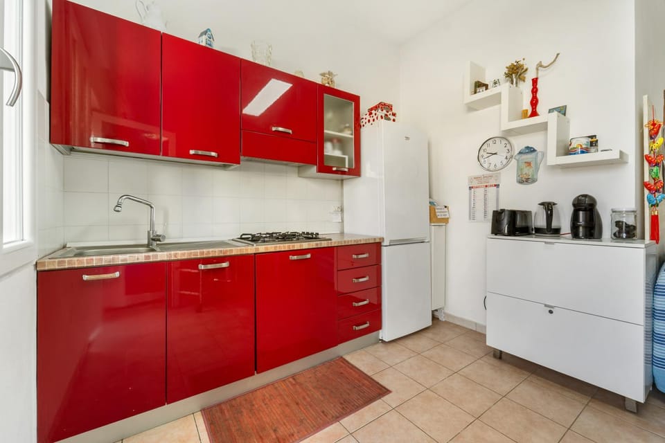 Kitchen or kitchenette, Living room