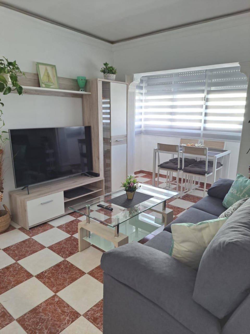 Communal lounge/ TV room
