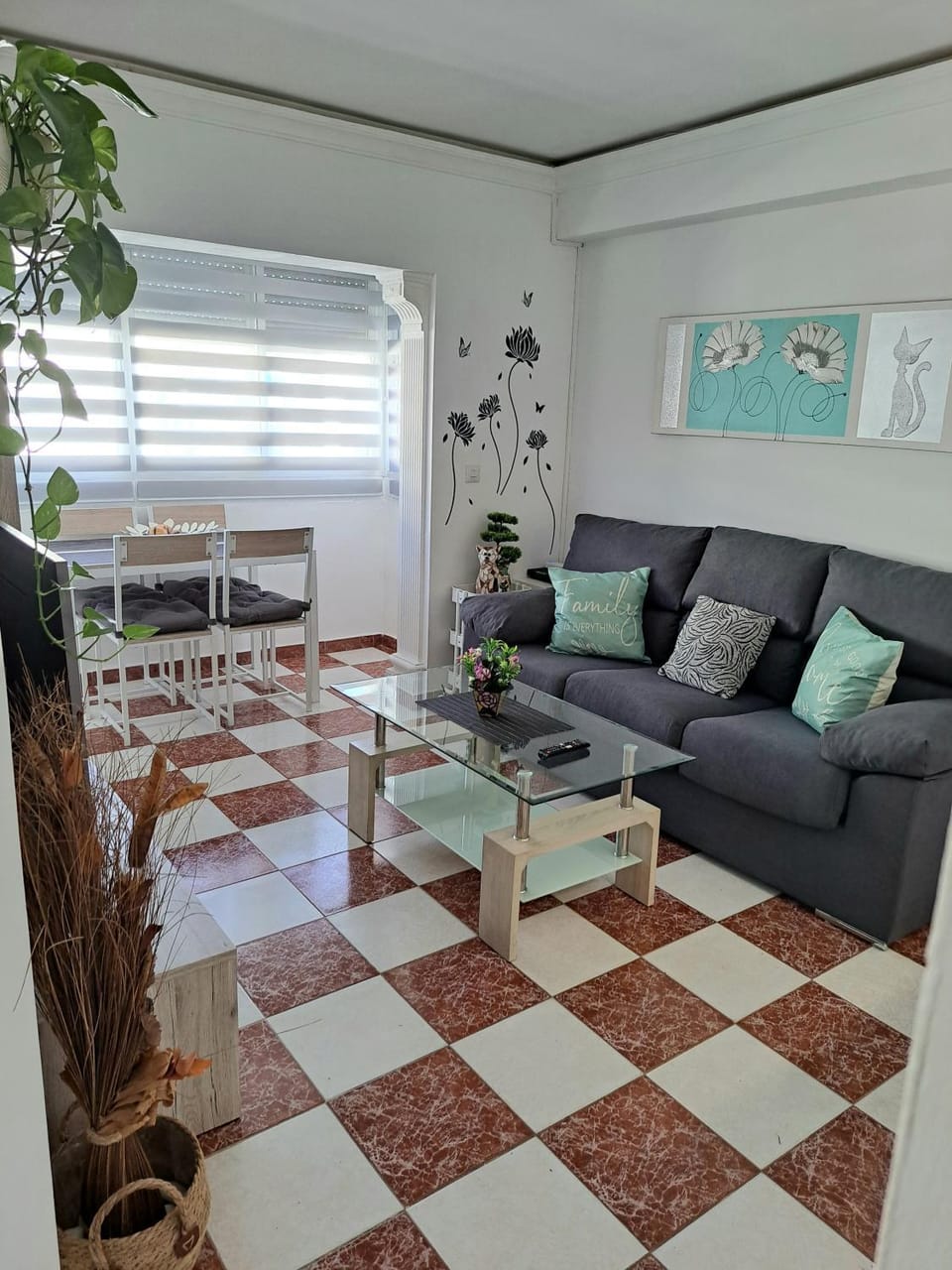 Communal lounge/ TV room