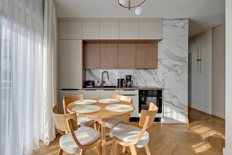 Kitchen or kitchenette, Living room, Seating area, Dining area, stove