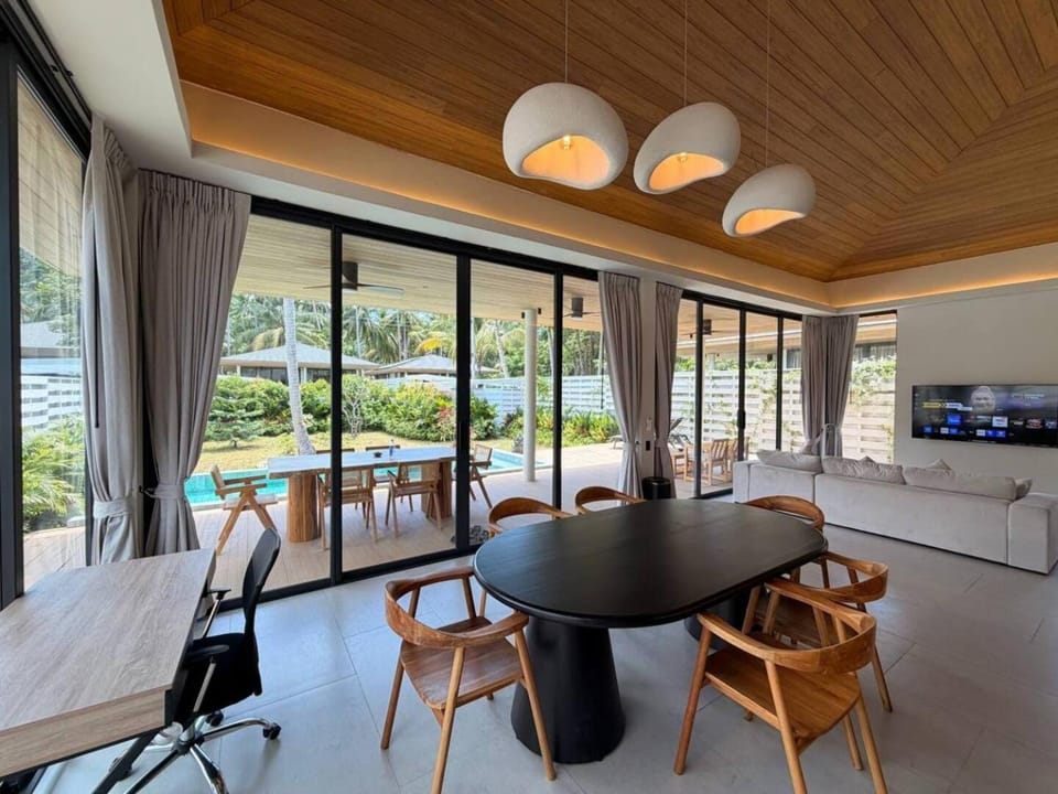 TV and multimedia, Living room, Dining area
