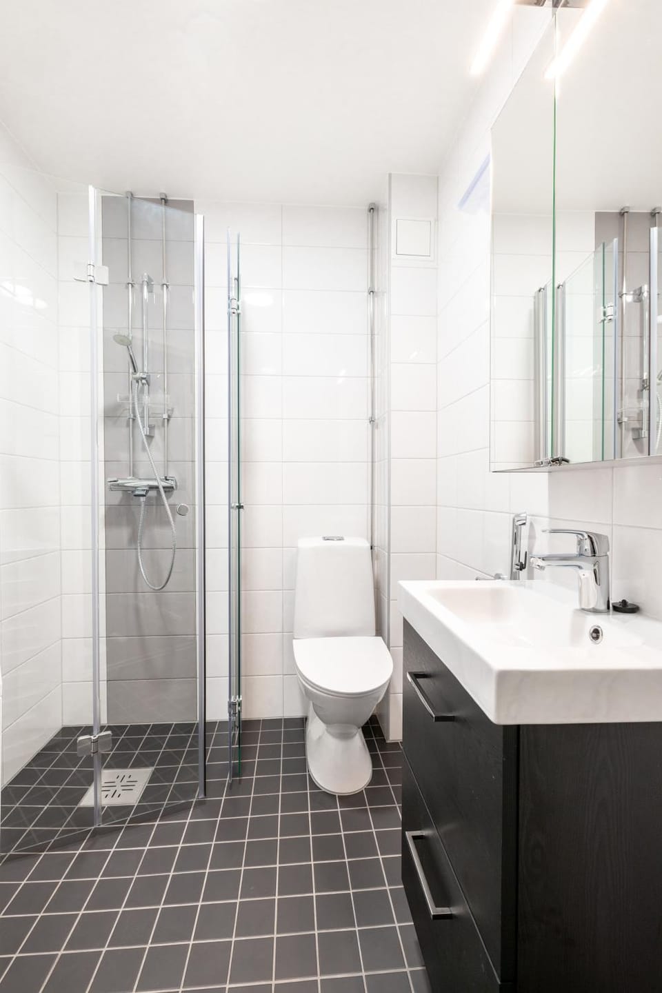 Shower, Toilet, Bathroom, washing machine