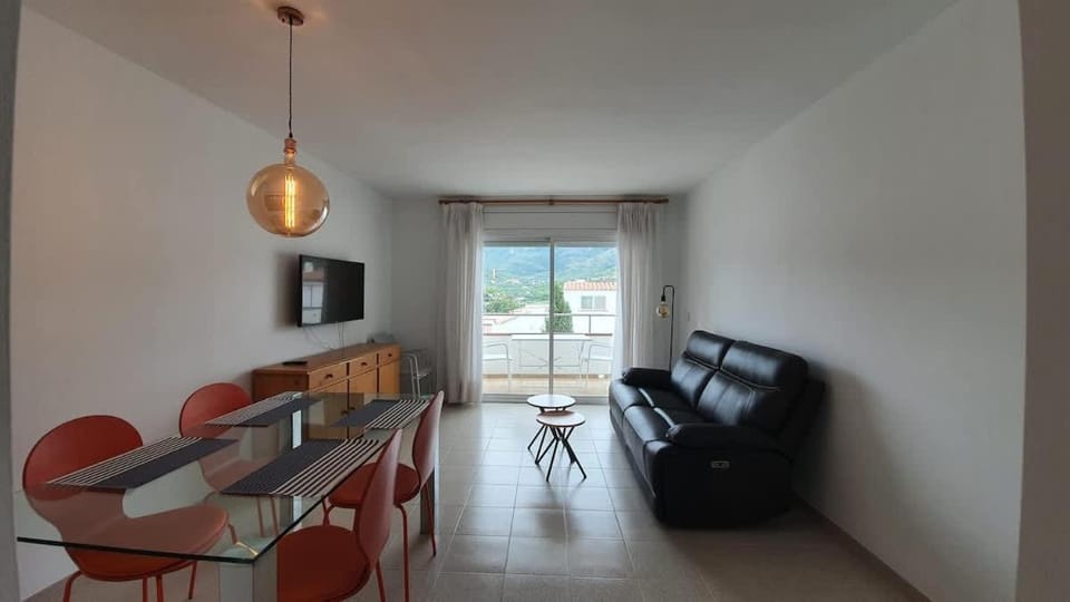 Apartament amb aire condicionat 1B Apartment in Alt Empordà