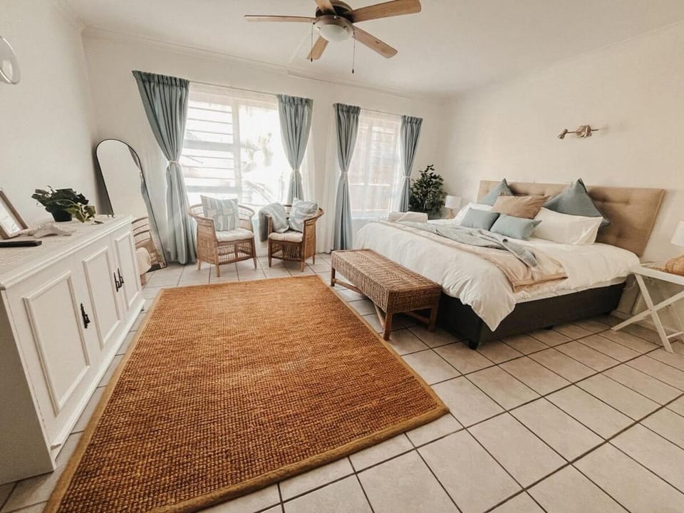 Cozy one bed, just a short walk to the beach Apartment in Cape Town