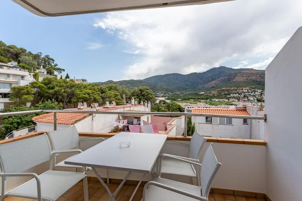 Apartament amb vistes a mar i aire condicionat 2B Apartment in Alt Empordà