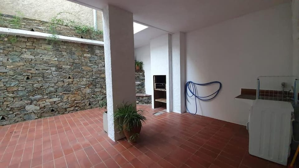 Apartament gran amb gran balco i pati interior Apartment in Alt Empordà