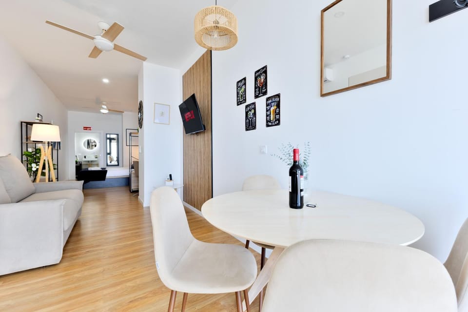 TV and multimedia, Dining area