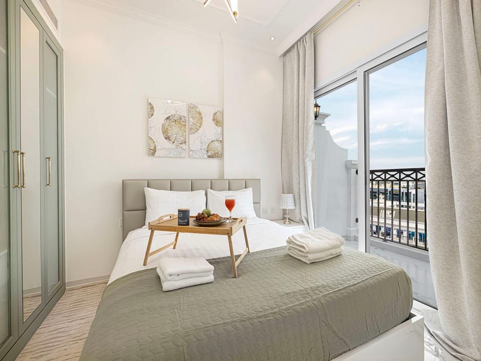 Bed, View (from property/room), Photo of the whole room, Bedroom