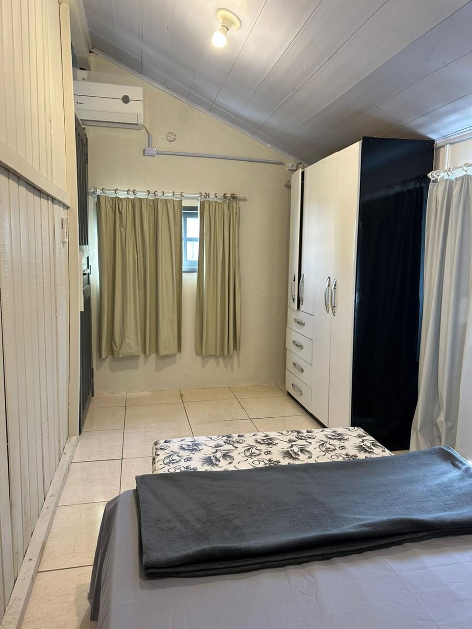 Bem próximo da praia, com desconto! Apartment in Florianopolis