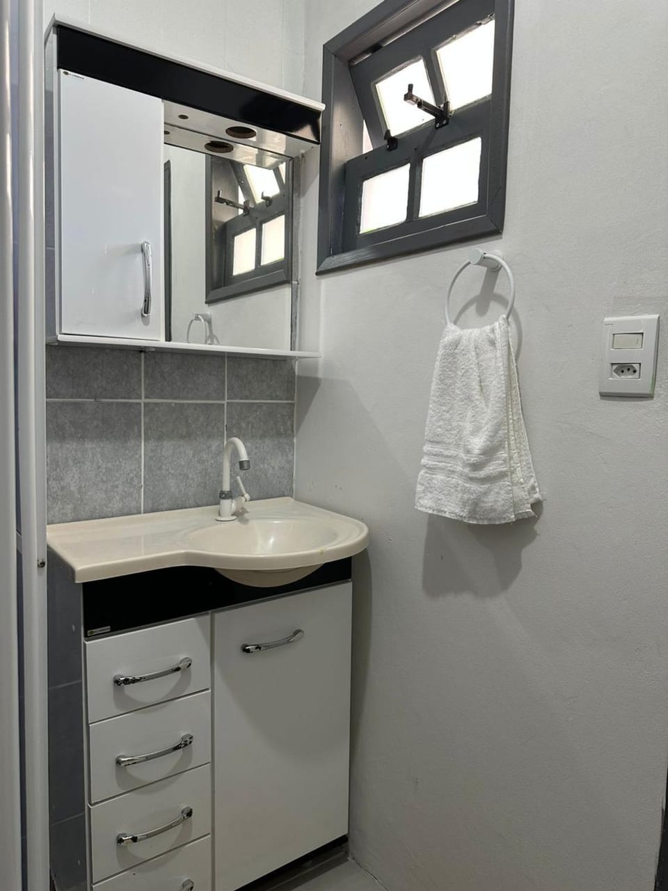 Bem próximo da praia, com desconto! Apartment in Florianopolis