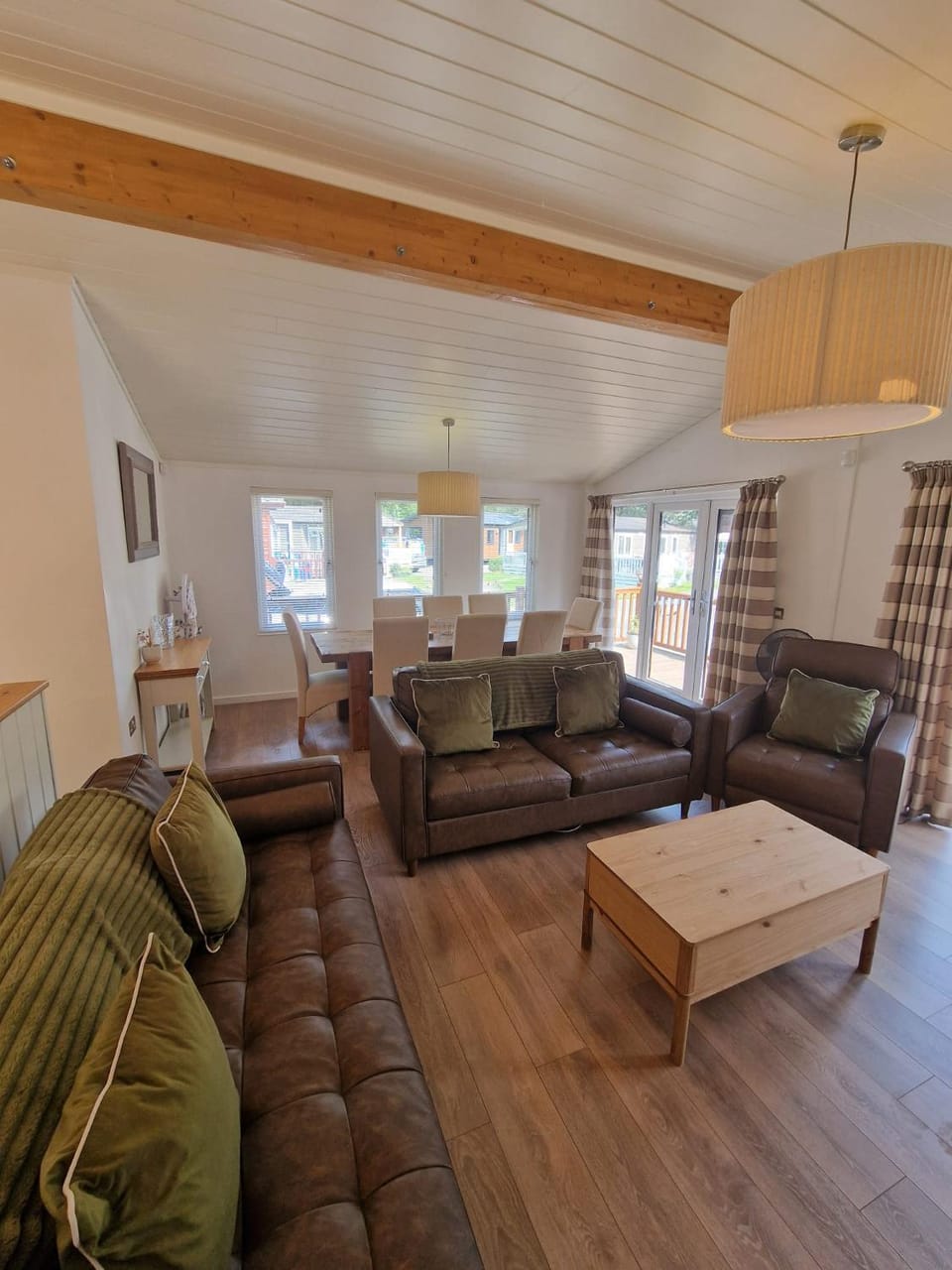 Hot Tub Lake District Lodge - Windermere Nature lodge in England