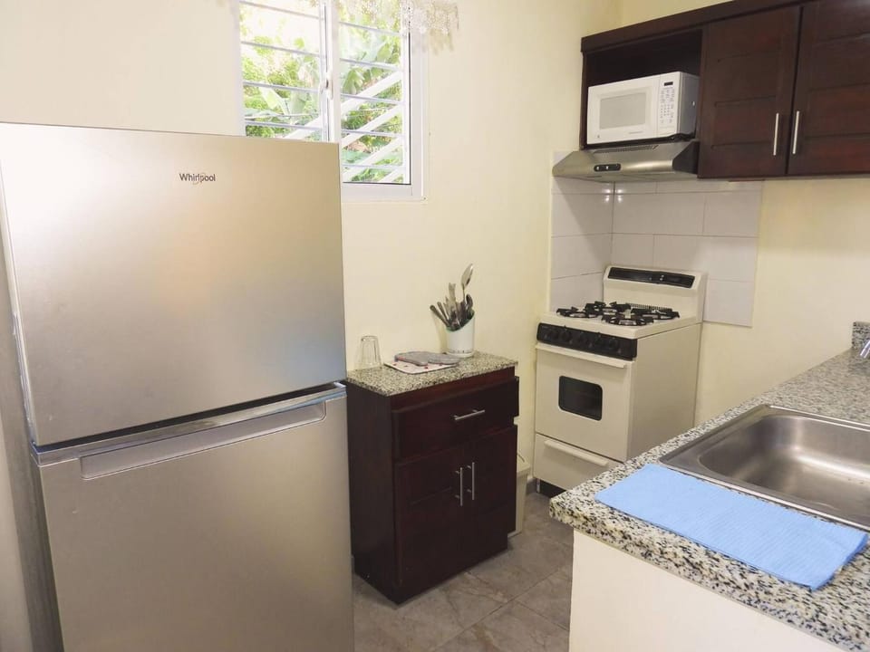 microwave, oven, kitchen