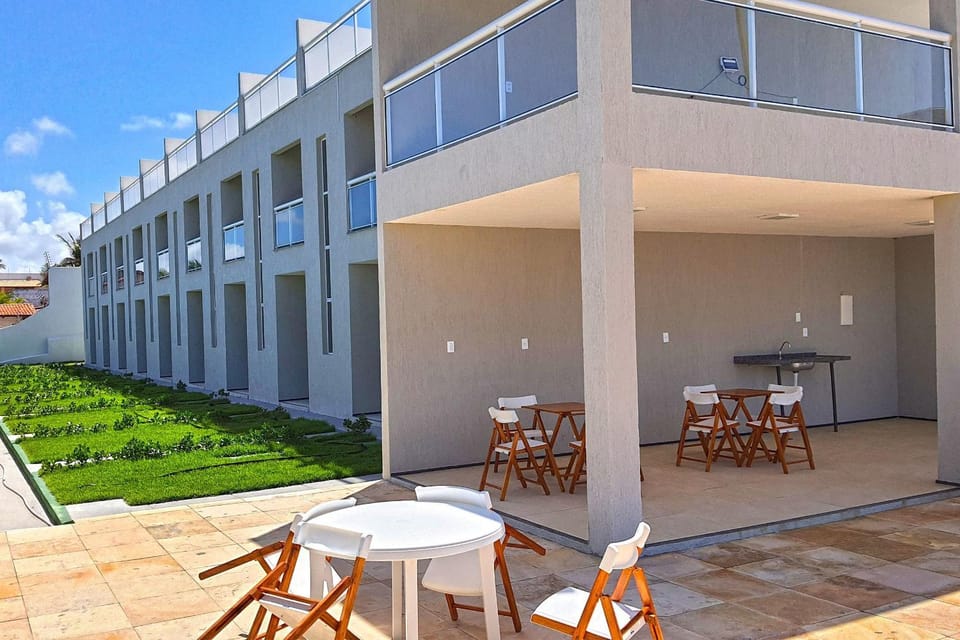 Facade/entrance, Balcony/Terrace